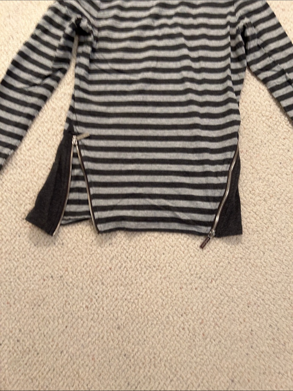 Striped top - Picture 2 of 3